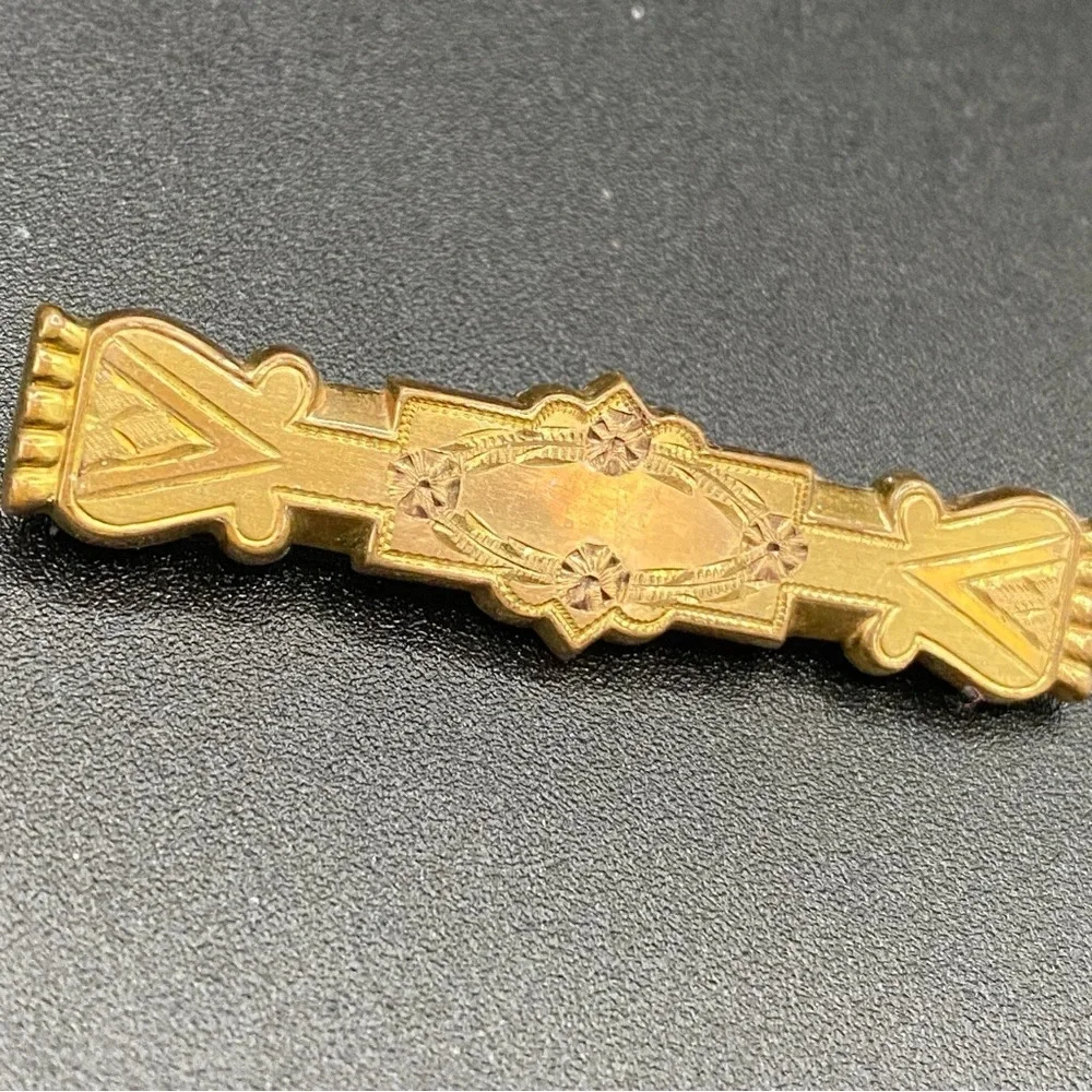 Antique Edwardian Era Gold-Filled Ornate Scroll Etched Bar Pin Signed FMCO